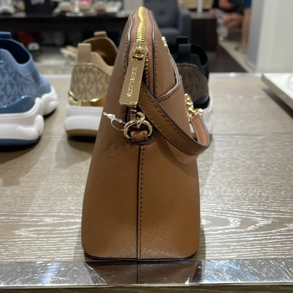 MICHAEL KORS 
Jet Set Travel Medium Dome Crossbody Bag XCROSS XBODY
Luggage 
NWT - Picture 5 of 16